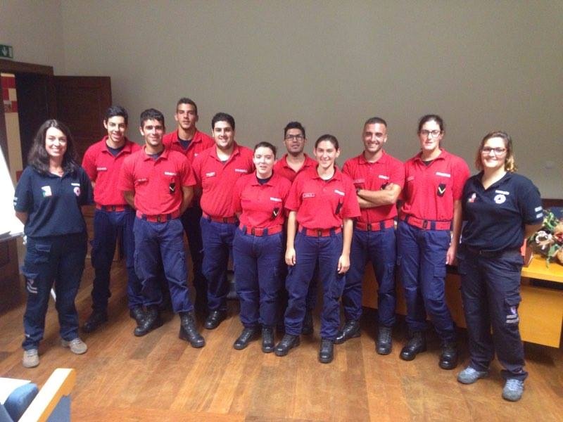 Imagem de destaque: Curso de Tripulantes de Ambulância de Transporte (TAT), na Ribeira Grande, nos dias 19 a 26 de Setembro.