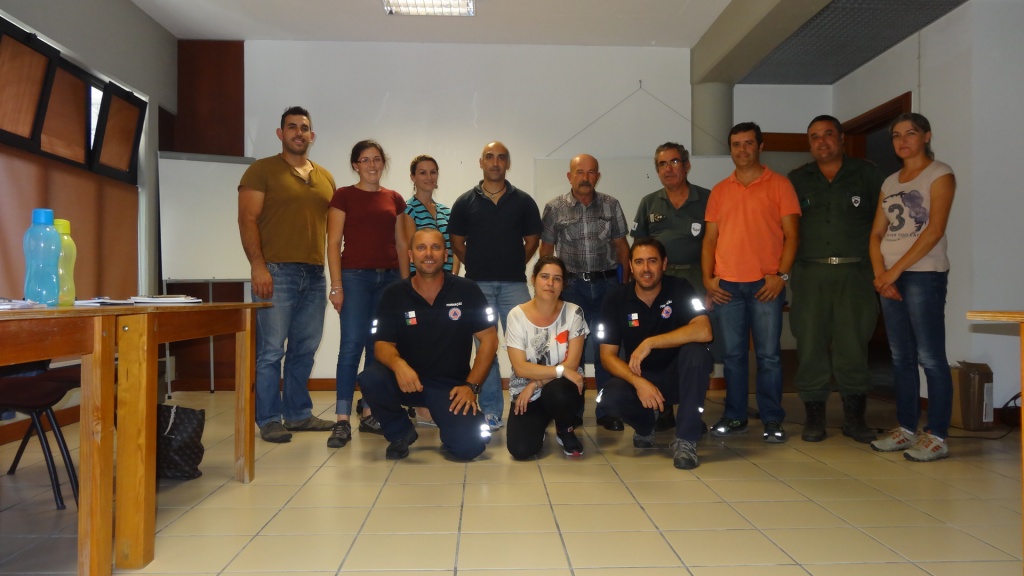 Imagem de destaque: Curso de Primeiros Socorros com Suporte Básico de Vida e Desfibrilhação Automática Externa Leigos, na ilha do Pico.