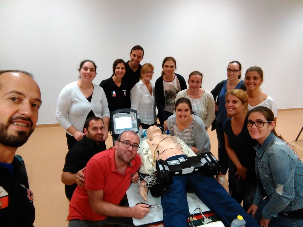 Imagem de destaque: Curso de Suporte Avançado de Vida Cardiovascular (SAVC), na Horta, nos dias 6 e 7 de Outubro.