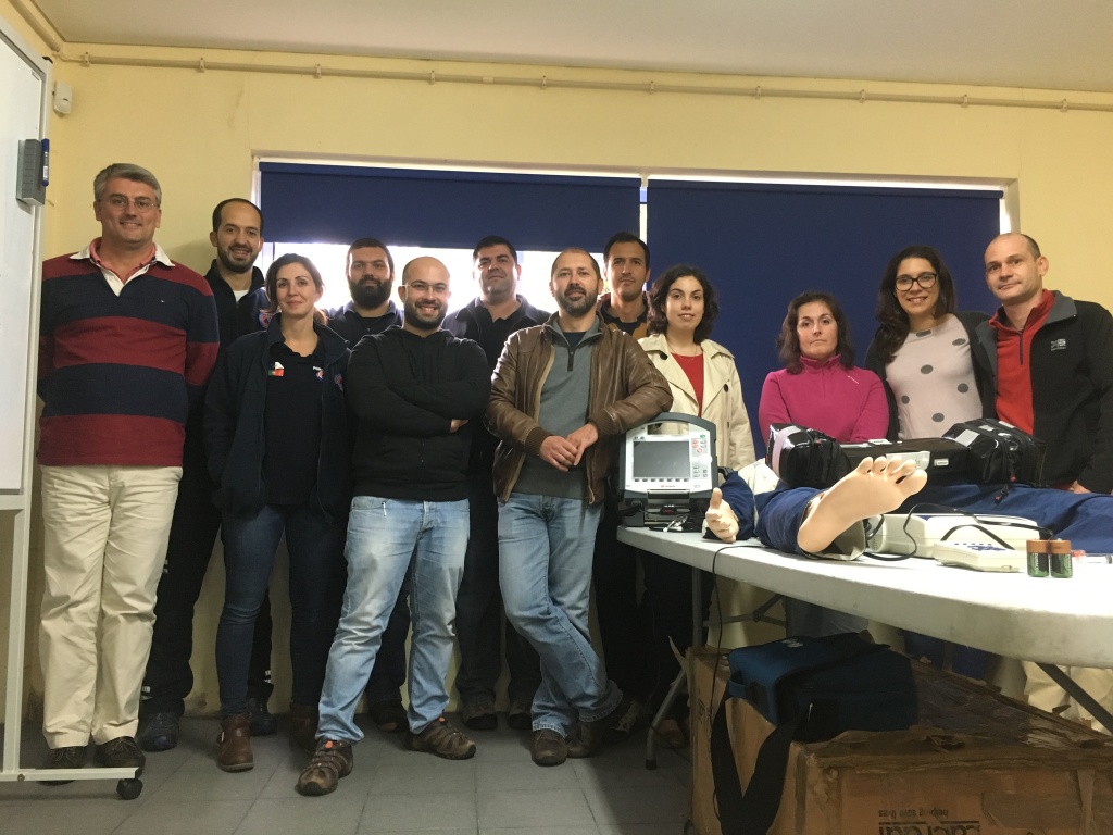 Imagem de destaque: Curso de Recertificação de Suporte Avançado Cardiovascular (RSAVC),em Angra do Heroísmo, de 05 a 06 de Novembro.