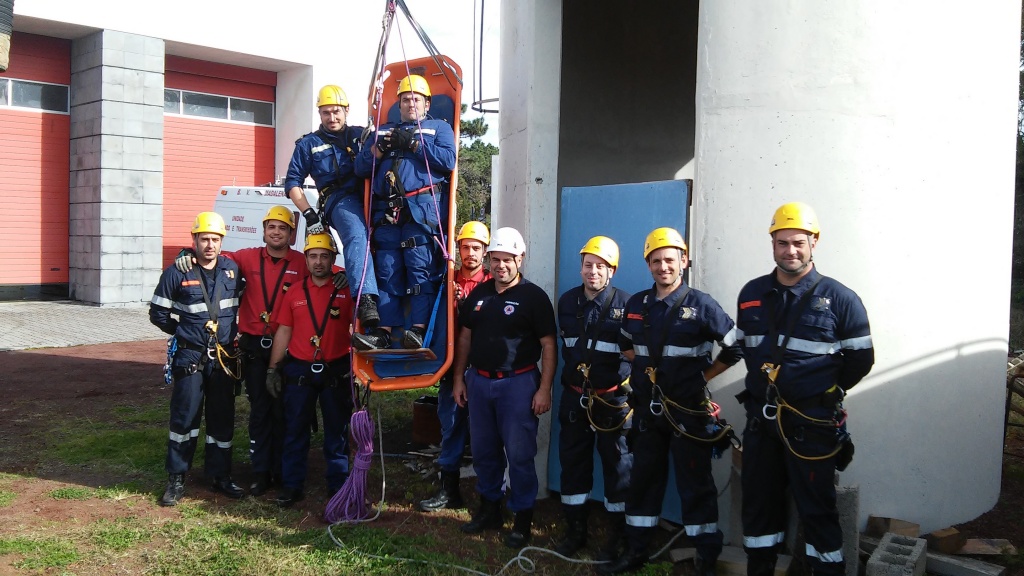 Imagem de destaque: Curso de Recertificação de Salvamento em Grande Ângulo (RSGA),na Madalena, de 04 a 06 de Novembro.