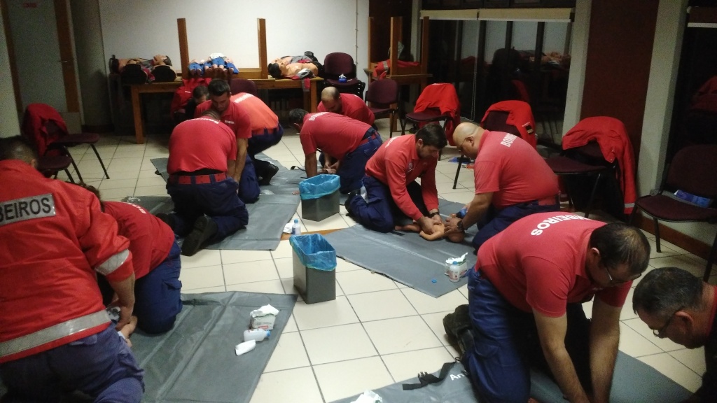 Imagem de destaque: Curso de Suporte Básico de Vida com Desfibrilhação Automática Externa para Profissionais de Saúde (SBV D - Profissionais de Saúde), na Madalena, no dia 07 de Dezembro.