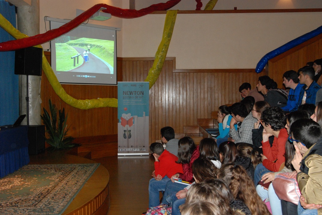 Imagem de destaque: Palestra de Primeiros Socorros na EBI da Maia, no dia 3 de Março.