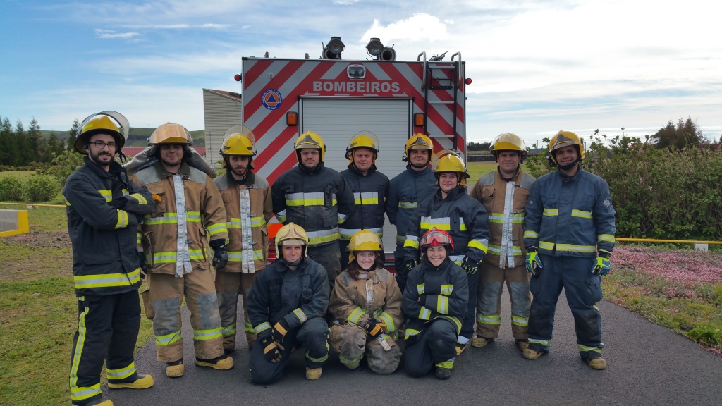 Imagem de destaque: Curso de Recertificação de Salvamento e Desencarceramento (RSD), no Centro de Formação de Proteção Civil e Bombeiros dos Açores, no dia 25 Março.