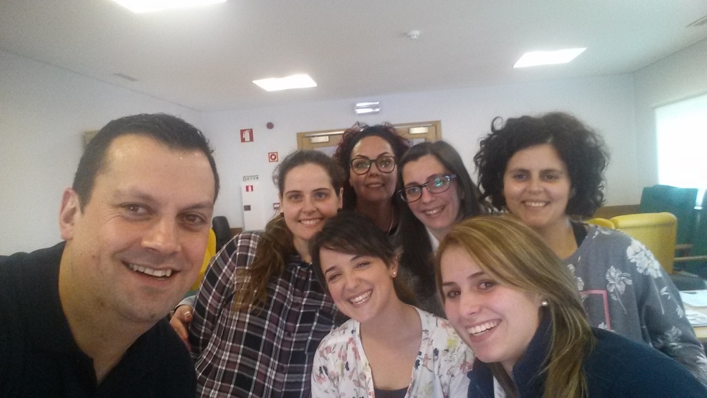 Imagem de destaque: Curso de Suporte Básico de Vida com Desfibrilhação Automática Externa para Profissionais de Saúde (SBV D - Profissionais de Saúde), no Lar D. Pedro V, no dia 11 de Abril.