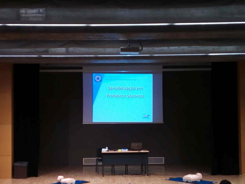 Imagem de destaque: Palestra sobre Primeiros Socorros na EBS Velas, no dia 20 de Abril.