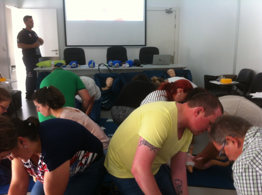 Imagem de destaque: Curso de Suporte Básico de Vida com Desfibrilhação Automática Externa para Profissionais de Saúde (SBV D - Profissionais de Saúde), na Madalena, no dia 27 de Junho