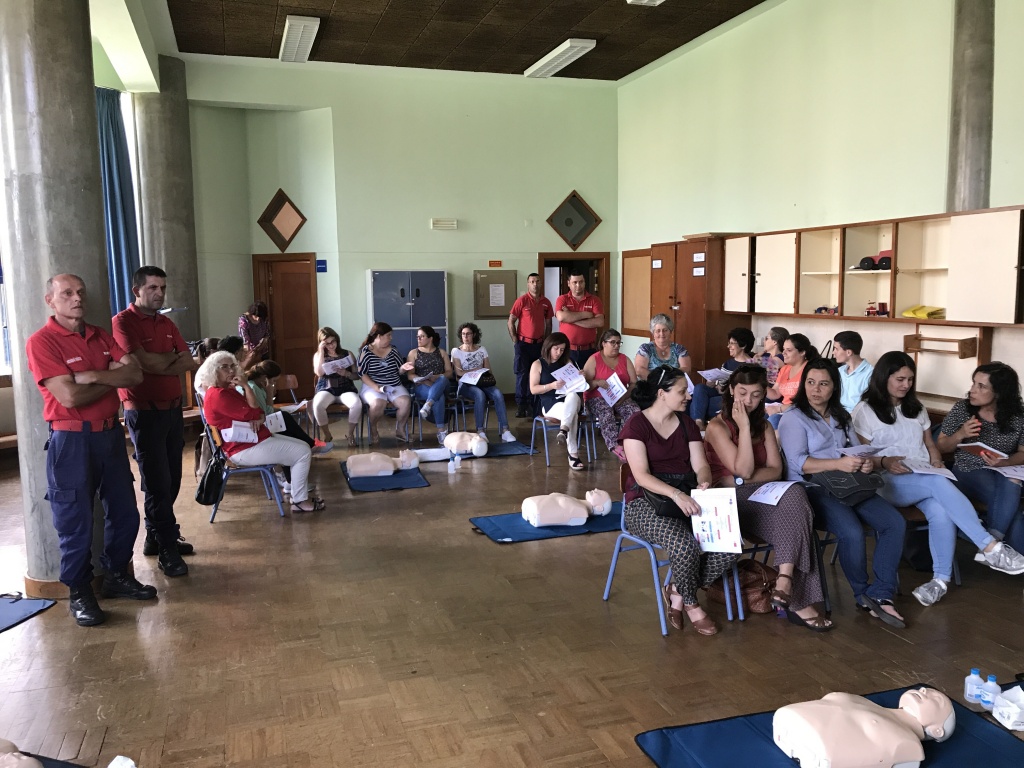 Imagem de destaque: Mass Training em Suporte Básico de Vida, na EBI da Maia, a 06 de Julho