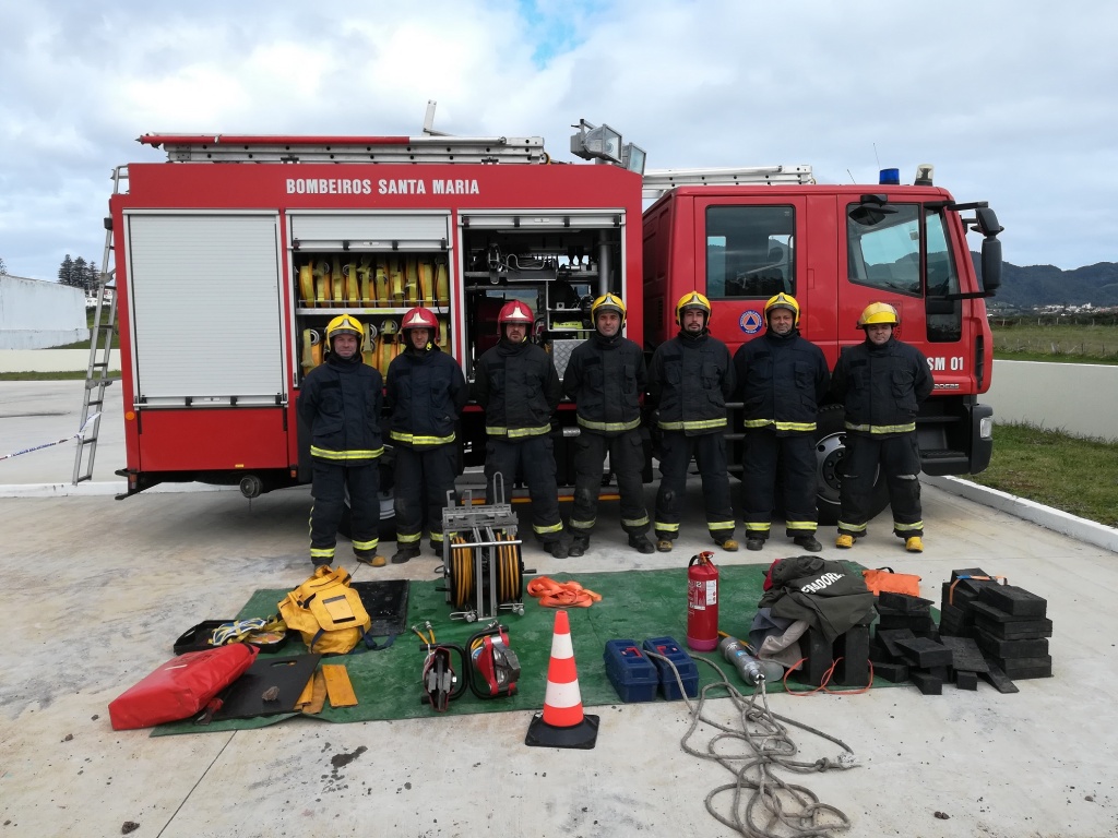 Imagem de destaque: Curso de Recertificação de Salvamento e Desencarceramento (RSD), na ilha de Santa Maria, de 27 de janeiro