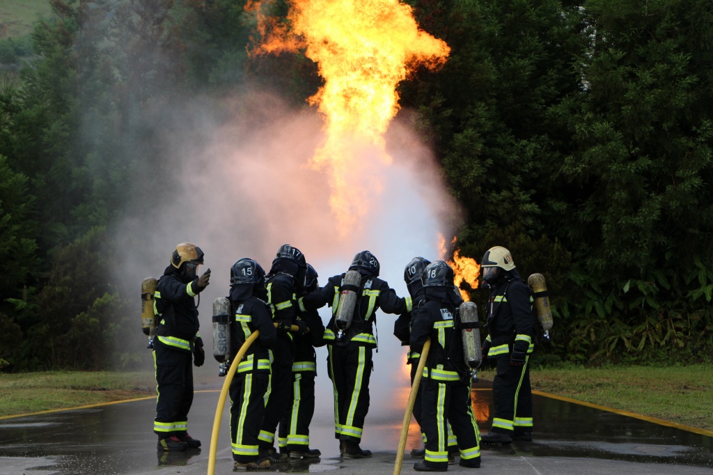 Imagem de destaque: Estágio Técnico de Combate a Incêndios