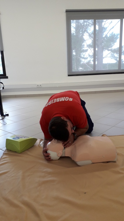 Imagem de destaque: Curso de Suporte Básico de Vida com Desfibrilhação Automática Externa para Profissionais de Saúde, a 21 de Outubro