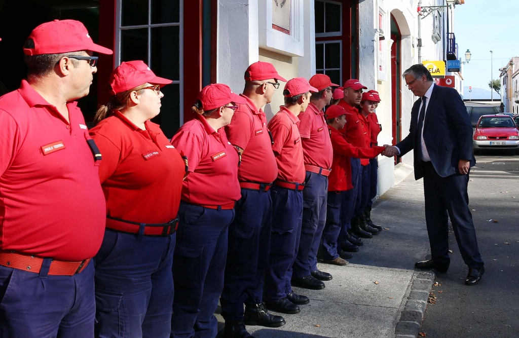 Imagem de destaque: Governo dos Açores reforça apoio às associações humanitárias de bombeiros