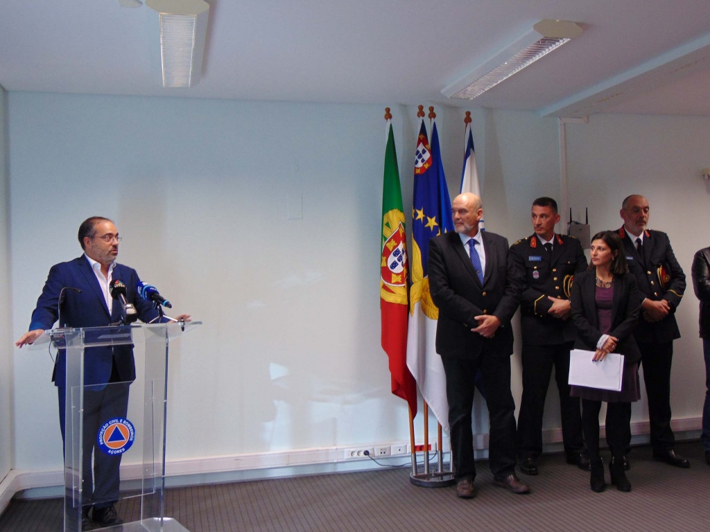 Imagem de destaque: Governo dos Açores homenageia equipa dos Bombeiros da Praia da Vitória que se sagrou Vice-Campeã do Mundo de Trauma