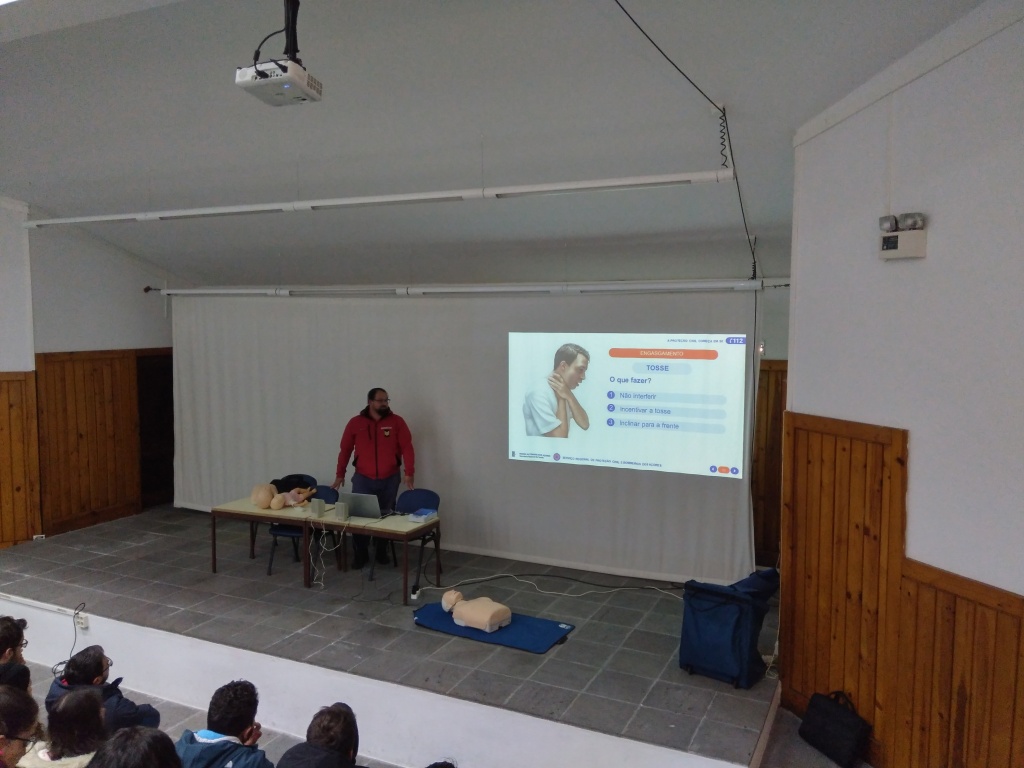 Imagem de destaque: Palestra sobre Primeiros Socorros na EBS Flores