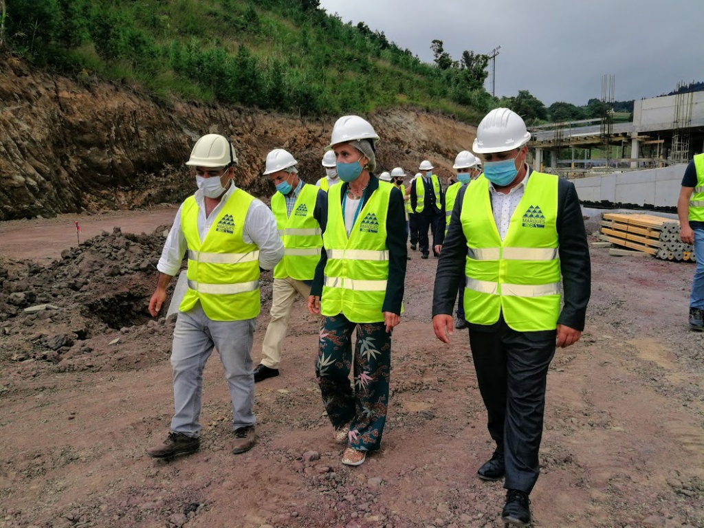 Imagem de destaque: Teresa Machado Luciano destaca ciclo de remodelação e construção de quartéis de bombeiros nos Açores