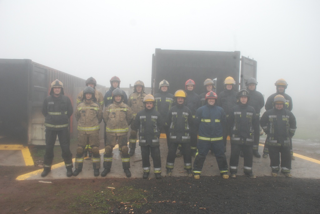 Imagem de destaque: Curso de Controlo de Flashover no Centro de Formação do SRPCBA