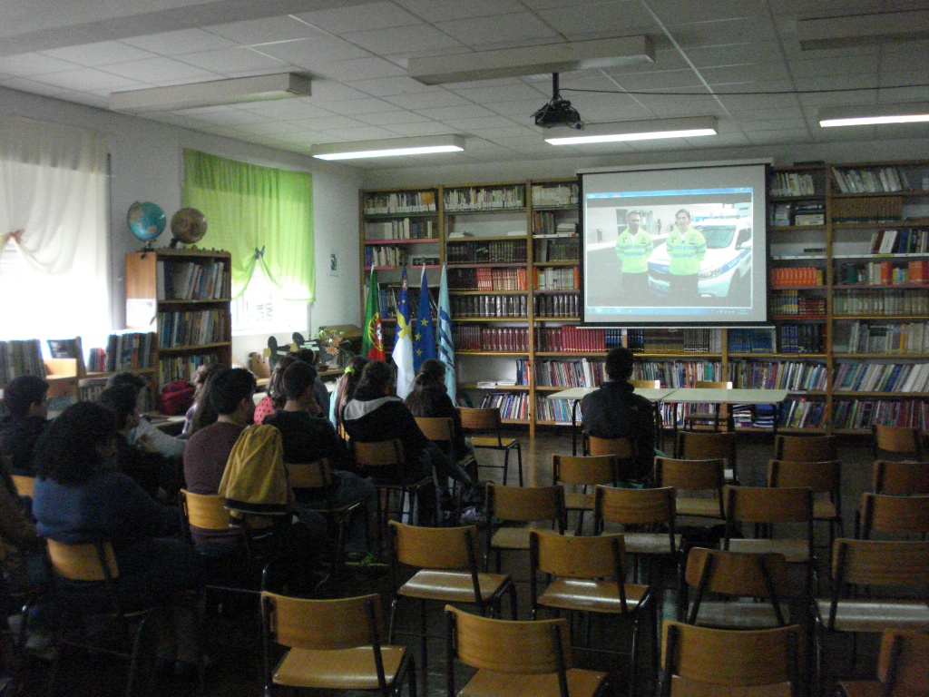 Imagem de destaque: Palestra sobre Riscos Naturais na EBS Lajes do Pico