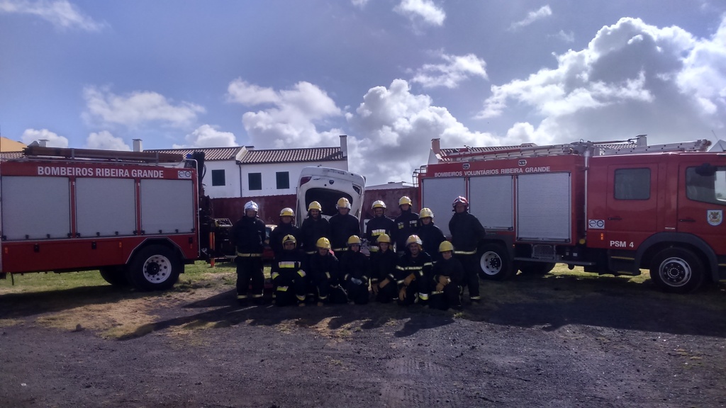 Imagem de destaque: Curso de Recertificação de Salvamento e Desencarceramento (RSD), na Ribeira Grande.
