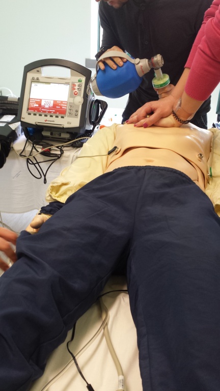 Imagem de destaque: Curso de Suporte Avançado de Vida Cardiovascular (SAVC), em Ponta Delgada, nos dias 14 a 15 de Maio.
